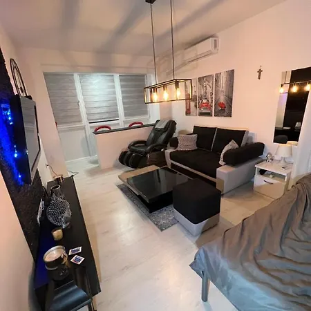 Apartman Paola - Massage Chair- 0-24 Self Check In Out- Zupanja Exterior photo